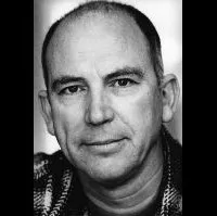 배우인 빌 영의 대표 이미지