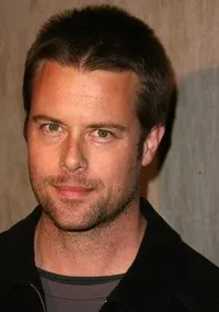 배우, 제작/기획, 각본인 브래드 로우의 대표 이미지