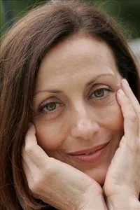 영화배우인 카르메 엘리아스의 대표 이미지