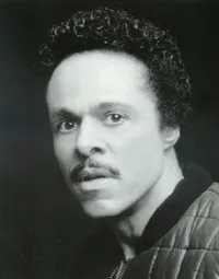 영화제작자인 레온 아이작 케네디의 대표 이미지