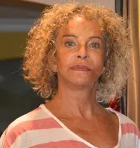 영화배우인 시드니 롬의 대표 이미지