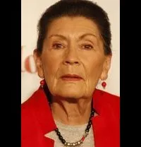 배우인 아나 오펠리아 머구이아의 대표 이미지