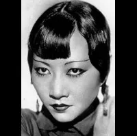 배우인 안나 메이 웡의 대표 이미지