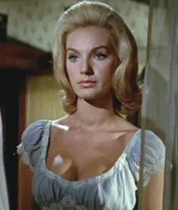 영화배우인 마리아 페르치의 대표 이미지