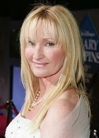 배우인 카렌 도트리스의 대표 이미지