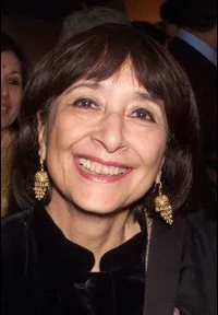 영화배우, 작가인 마두르 재프리의 대표 이미지