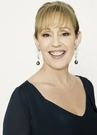 배우인 제어 라이언의 대표 이미지