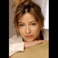 영화배우인 미르야나 조코빅의 대표 이미지