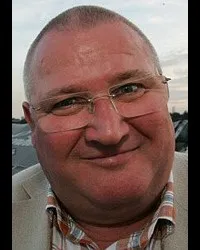 배우인 호스트 크라우즈의 대표 이미지