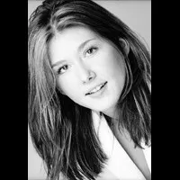 배우인 쥬얼 스테이트의 대표 이미지