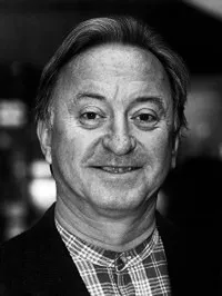 영화배우인 이리 라부스의 대표 이미지