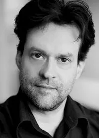 배우인 알렉시스 마틴의 대표 이미지