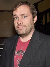 영화배우인 아달 오핸론의 대표 이미지