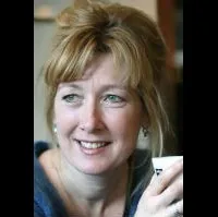 배우인 아리안느 슐루터의 대표 이미지