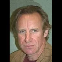 영화배우인 니콜라스 패럴의 대표 이미지