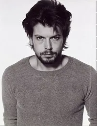 배우인 클로드 더해멜의 대표 이미지