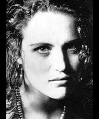 영화배우인 클라우데테 마이에의 대표 이미지