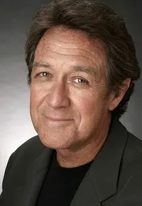 영화배우인 래리 파인의 대표 이미지