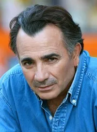 배우, 감독, 각본, 편집인 모쉐 이브기의 대표 이미지