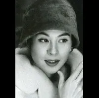 배우인 쿠가 요시코의 대표 이미지