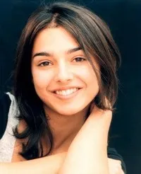 배우인 크리스티나 브론도의 대표 이미지