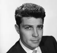 영화배우인 데일 로버트슨의 대표 이미지