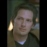 배우인 대런 E. 버로우스의 대표 이미지