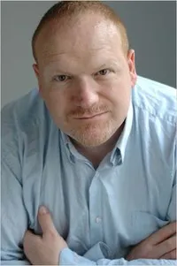 영화배우인 프랭크 드 라 퍼슨의 대표 이미지