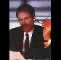 배우인 데이비드 와벡의 대표 이미지