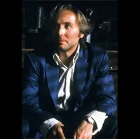 영화배우, 가수인 드와이트 요아캄의 대표 이미지