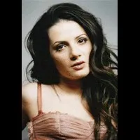 영화배우인 알렉사 팔라디노의 대표 이미지