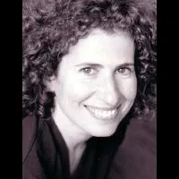 배우인 길레인 론즈의 대표 이미지