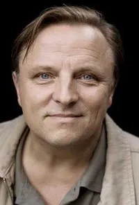 영화배우인 악셀 프랄의 대표 이미지