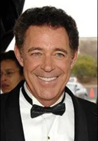 배우인 배리 윌리엄스의 대표 이미지