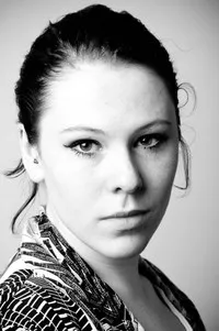 배우인 코스예 스미드의 대표 이미지