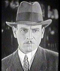 배우인 칼 밀러의 대표 이미지