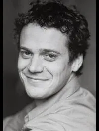 배우, 감독인 마티아스 멜레쿠즈의 대표 이미지