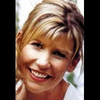 배우인 로빈 말콤의 대표 이미지