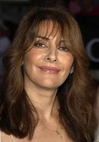 영화배우인 마리나 서티스의 대표 이미지