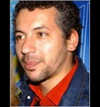 배우인 아트멘 켈리프의 대표 이미지