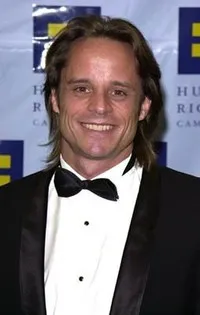 배우인 미첼 앤더슨의 대표 이미지