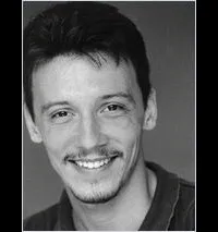 배우인 엠마뉴엘 커틸의 대표 이미지