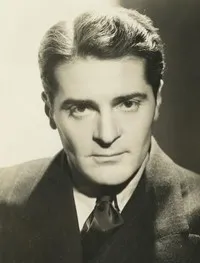 배우인 프란시스 레더러의 대표 이미지