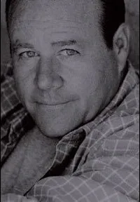 배우인 마이클 뎀프시의 대표 이미지