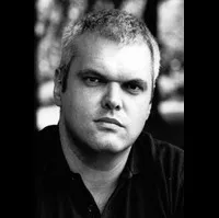 각본, 감독, 배우인 라즐로 I. 키쉬의 대표 이미지