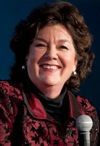 배우인 메리 배드햄의 대표 이미지