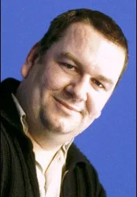 배우인 윔 옵브룩의 대표 이미지