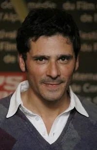 각본, 배우인 파스칼 엘베의 대표 이미지