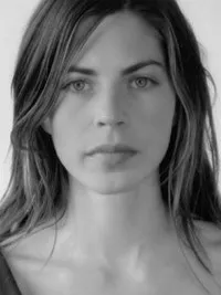 배우인 노에미 고뎅-비뇨의 대표 이미지