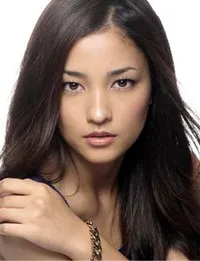 영화배우, 모델인 쿠로키 메이사의 대표 이미지